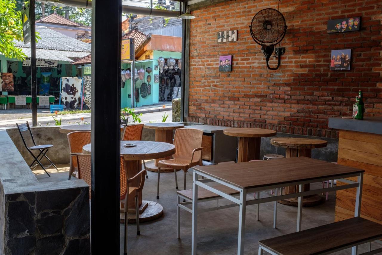 Kumpul Hostel Kuta 勒吉安 外观 照片